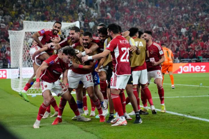 احتفال لاعبو الأهلي